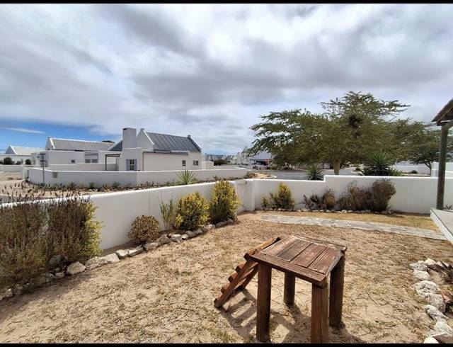 2 BEDROOM HOUSE FOR SALE IN BRITANNIA BAY